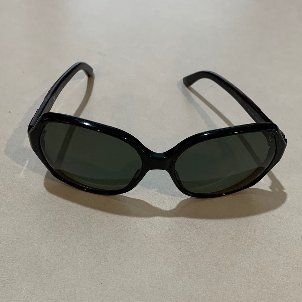 Gucci Black Frames with Dark Green Lenses Women's Sunglasses